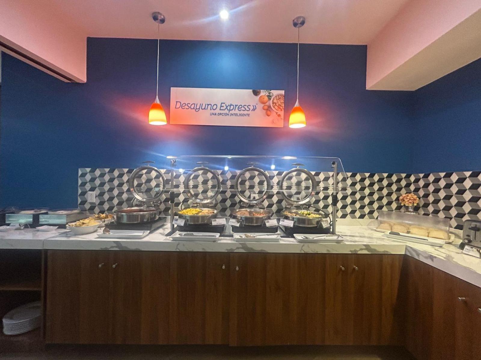 Holiday Inn Express Mexico Aeropuerto By Ihg — Photos 3